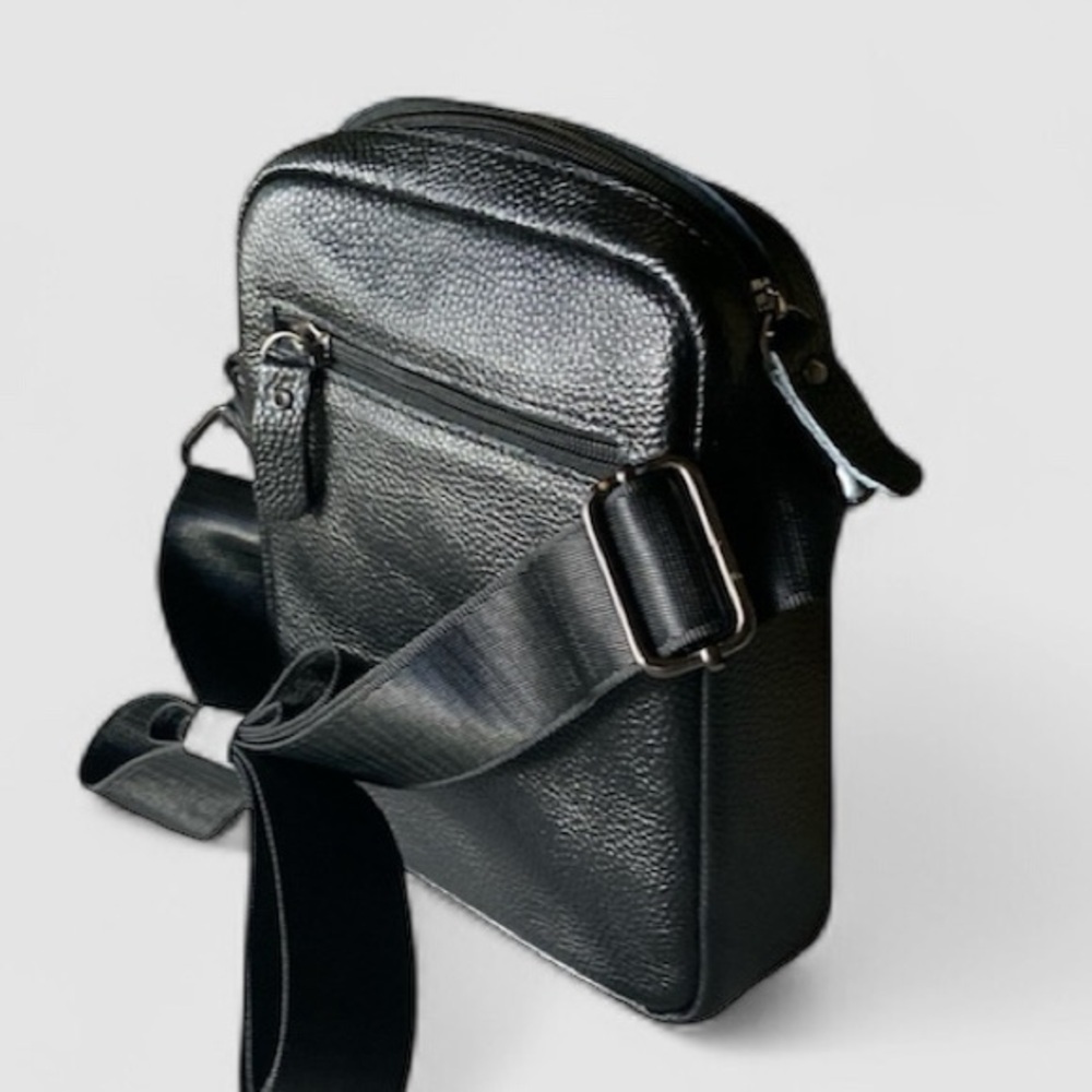 Leather Crossbody Bag Work Travel Casual Lightweight Black NWT Gorpcore - Picture 4 of 16